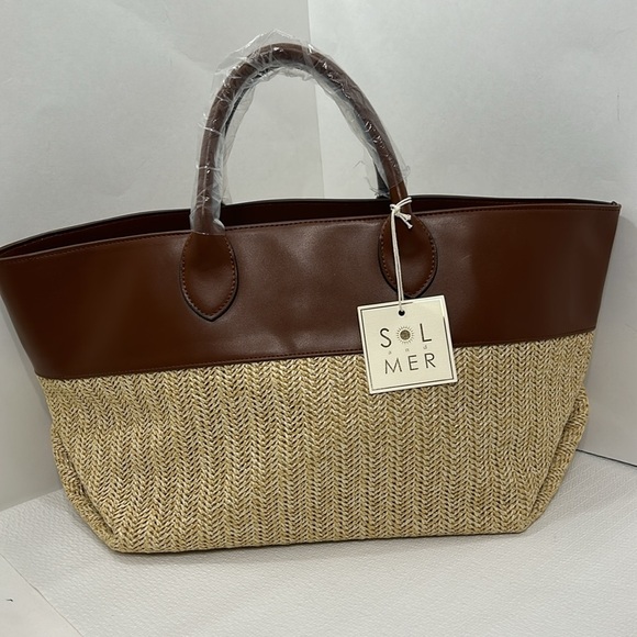 Women's Brown East West Straw Texture Colorblock Tote - Picture 8 of 9